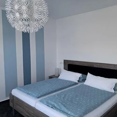 Op-england-i-mit-terrasse-grossem-garten * Nordstrand